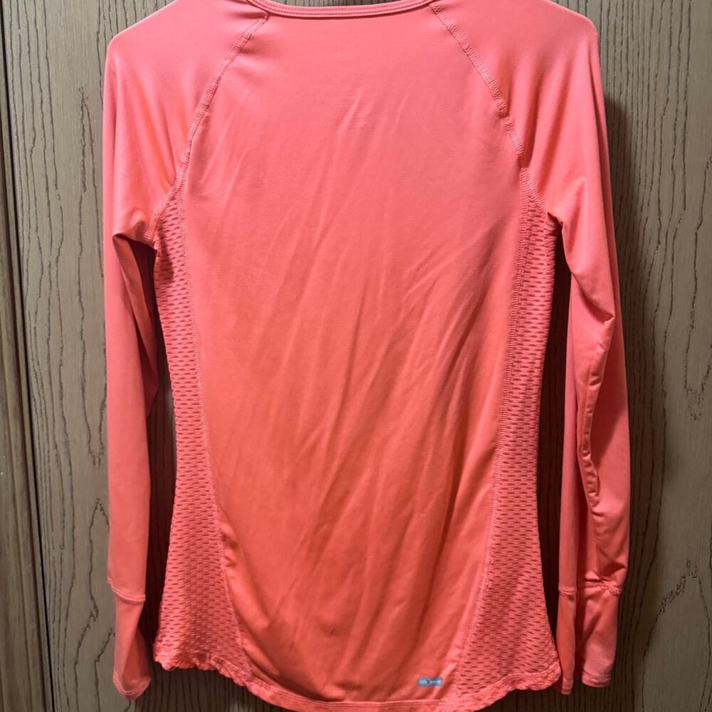 Long sleeve active wear shirt size Small - Picture 4 of 8